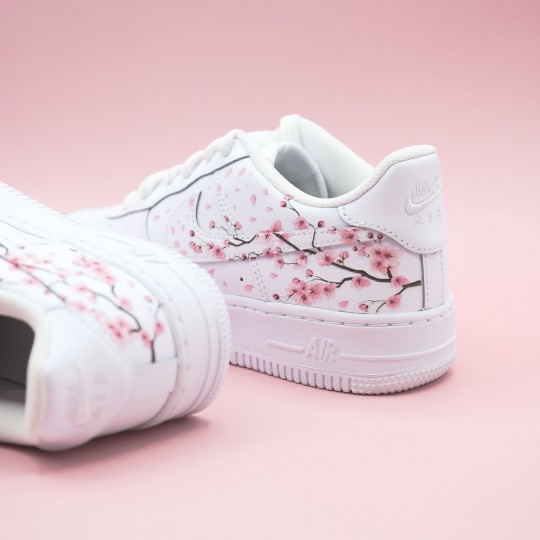 nike air force 1 custom cherry blossom nike fleurs de cerisiers baskets custom nike femme rose